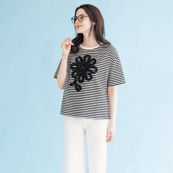 フラワーモチーフ刺しゅうボーダーＴシャツ