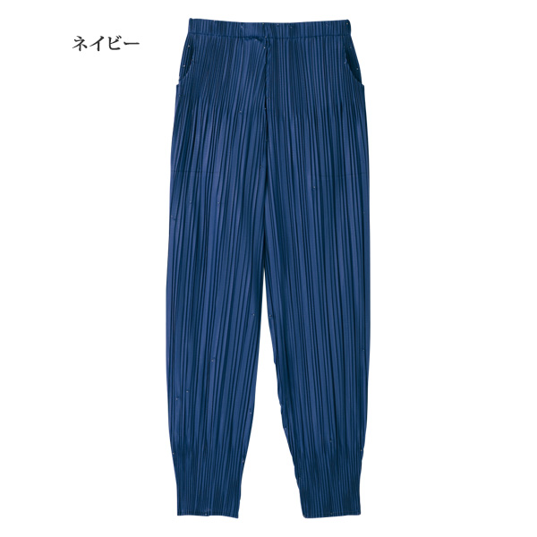 プリーツ素材テーパードパンツ