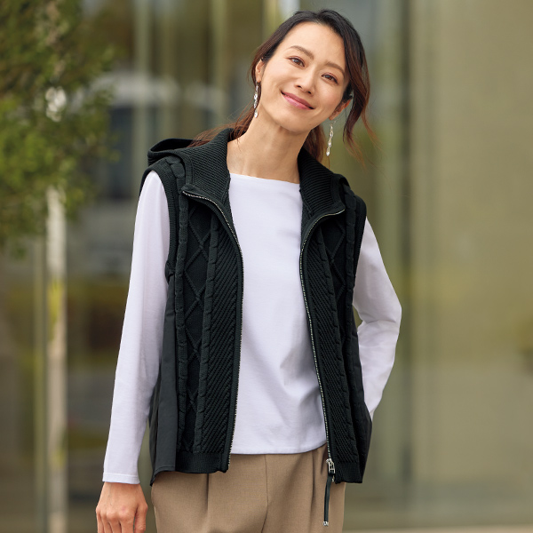 立体編みニット切替えベスト