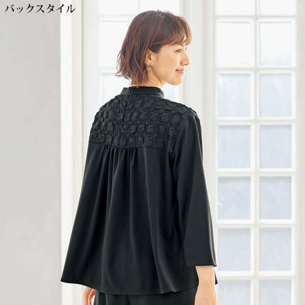 ふくれジャカード使いジャージーセットアップ