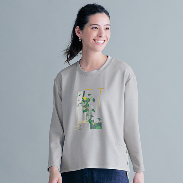 サイドボタン付プリントTシャツ