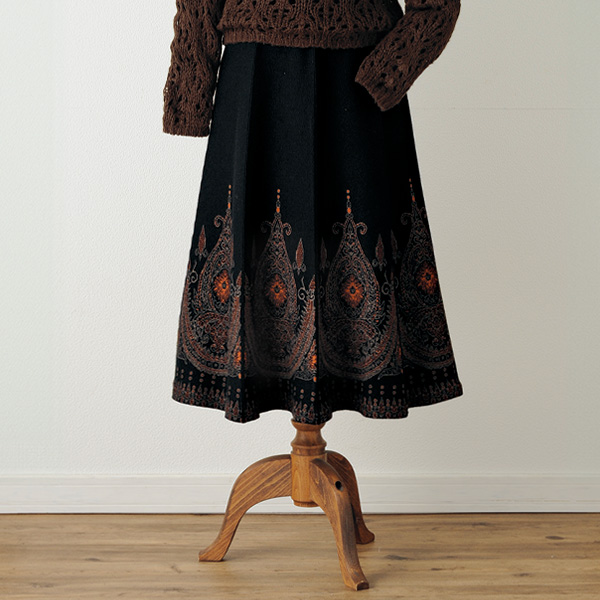 パネル柄ジャカードニットスカート