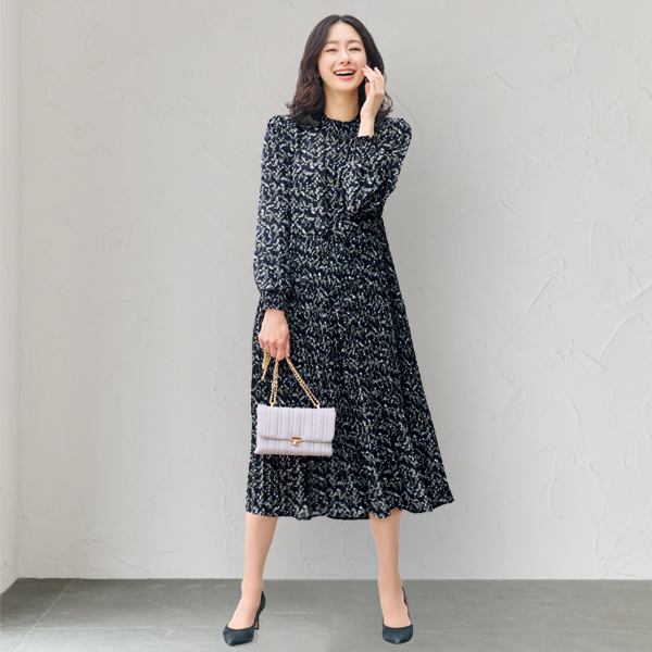 小花柄プリントワンピース