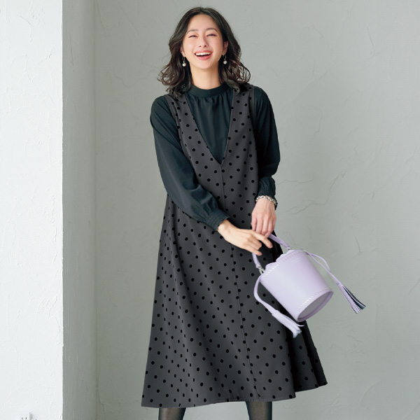 ドット柄ジャンパースカート
