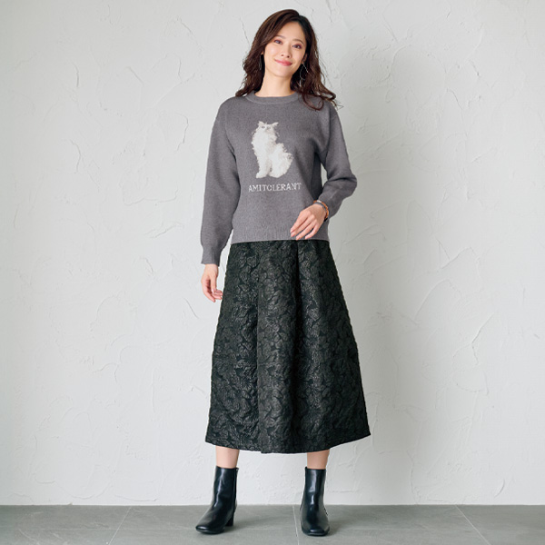 ネコ柄ジャカードセーター