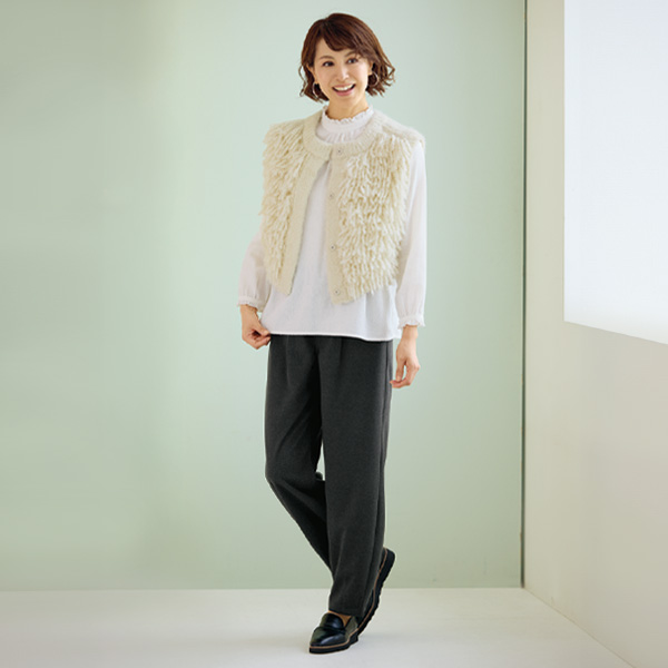 ふわふわフリンジニットベスト