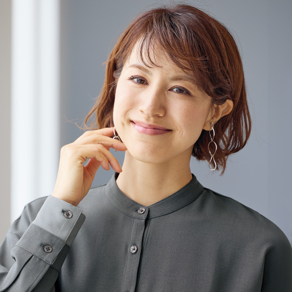 配色カフスデザインブラウス