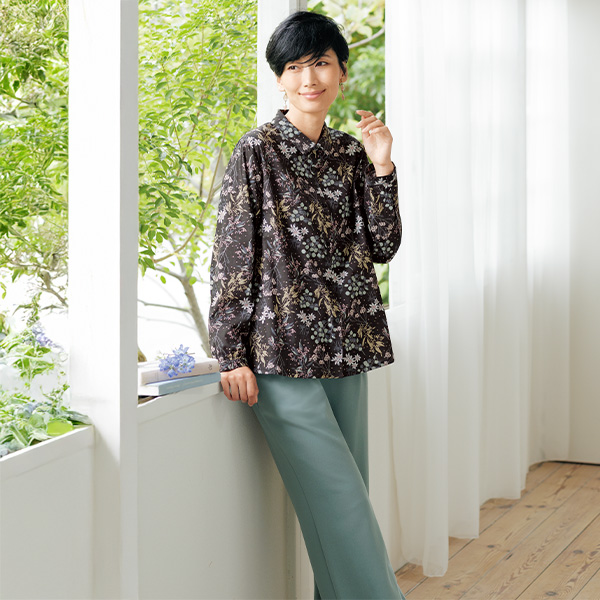 彩りボタニカルプリントシャツ