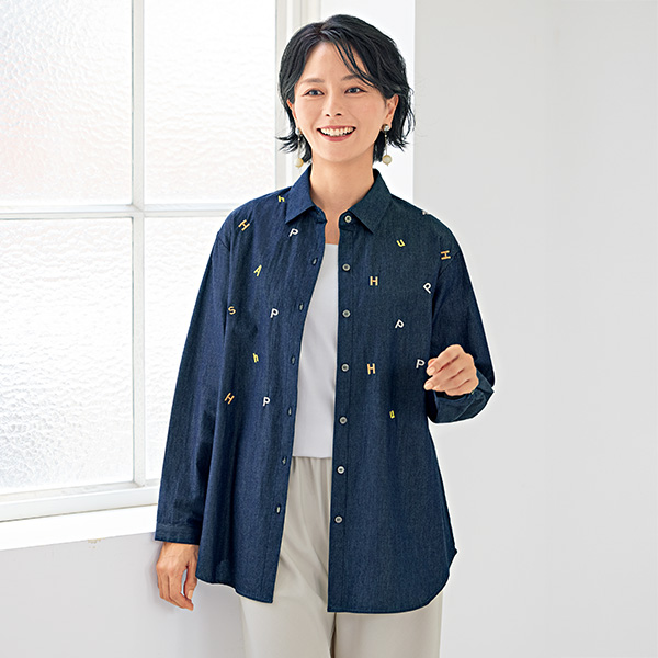 彩り英字刺しゅう入りダンガリーシャツ
