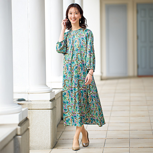 ボタニカルプリントワンピース