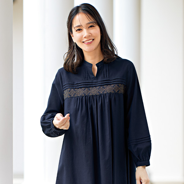 刺しゅう＆ピンタック使いワンピース