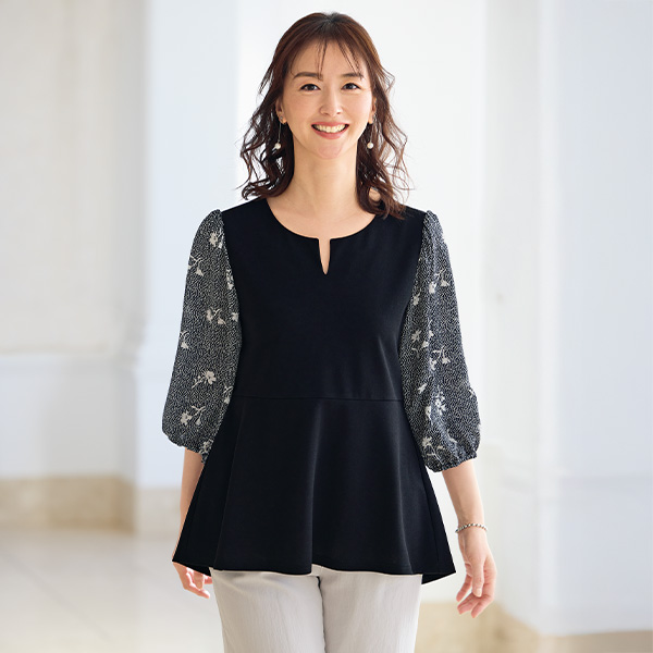 袖プリントフレアプルオーバー