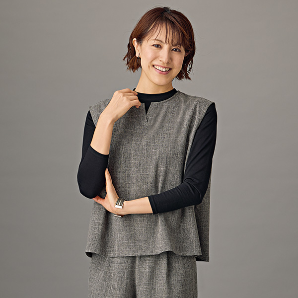 キーネックベスト＆コクーンパンツ