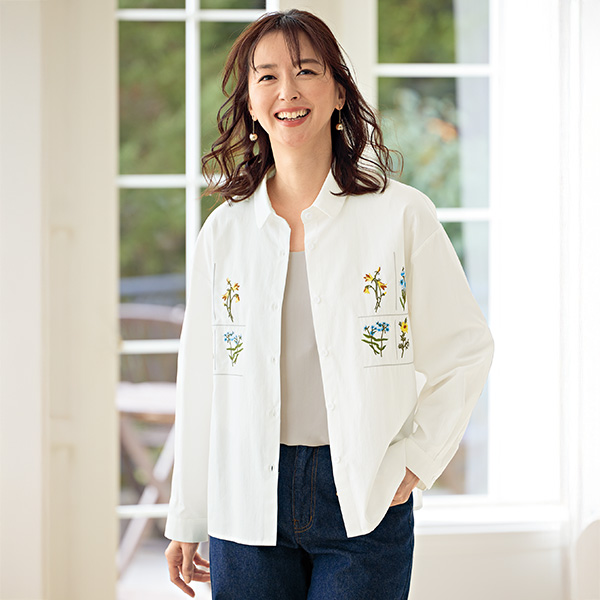 フラワーブーケ刺しゅうシャツ