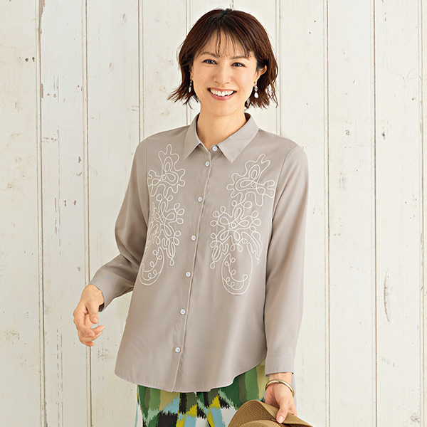 刺しゅう入りシャツブラウス