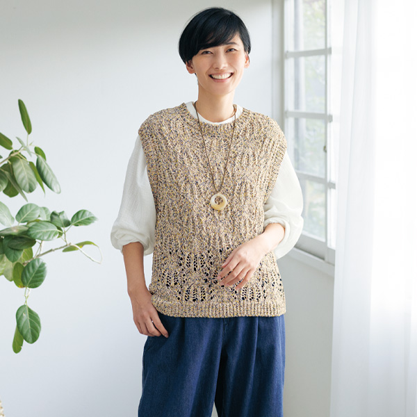 かぎ針編み風彩りニットベスト