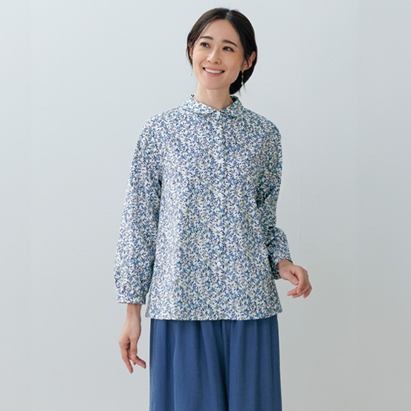 小花プリント丸襟ブラウス