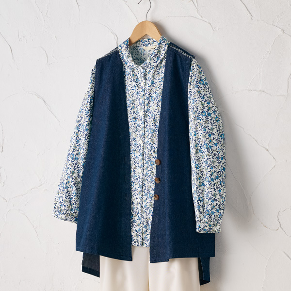 小花プリント丸襟ブラウス