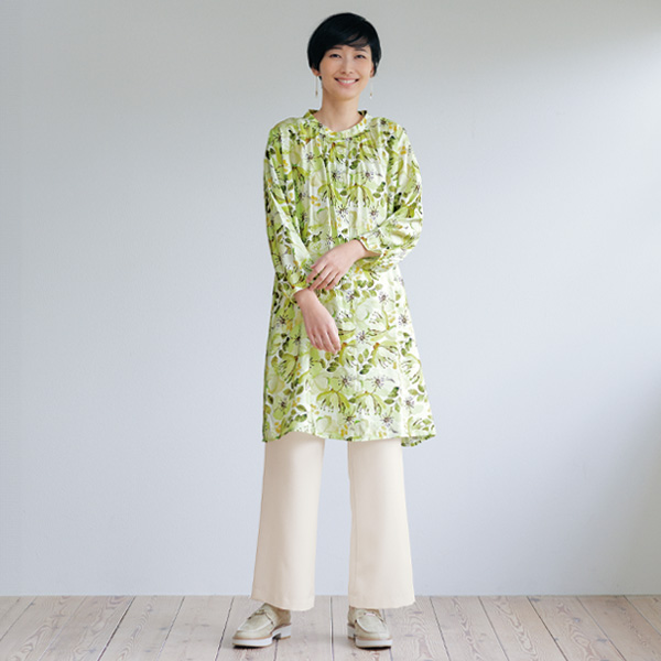 ボタニカルプリントブラウスチュニック