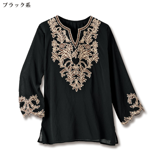 パネル刺しゅうキーネックブラウス