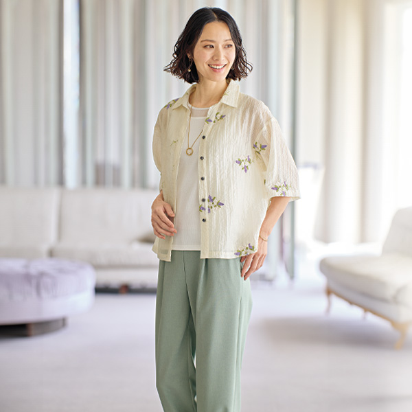 アイレットストライプシアー総刺しゅうシャツ