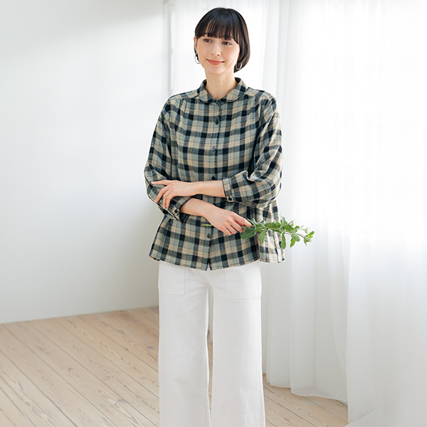 やわらかガーゼの格子柄ブラウス