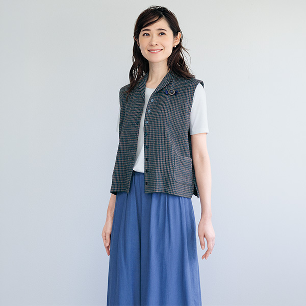やわらかジャカードの格子柄ベスト