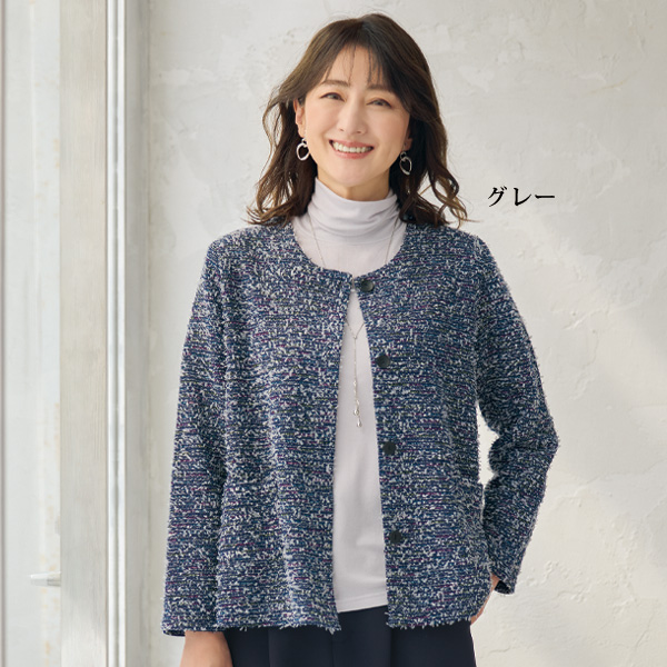 肌触りのなめらかなハイネックプルオーバー