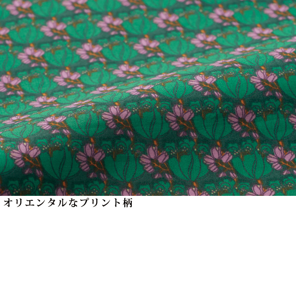 総柄プリントブラウス
