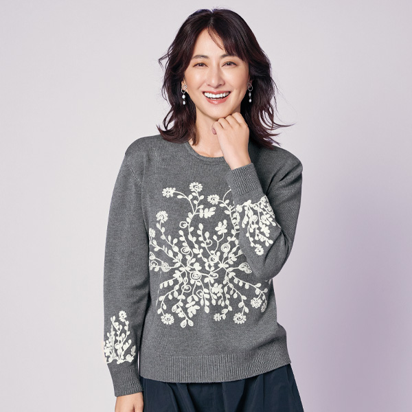 花刺しゅうセーター