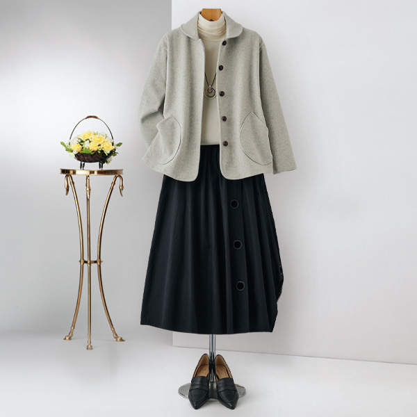 ハトメ使いスカート風フレアパンツ