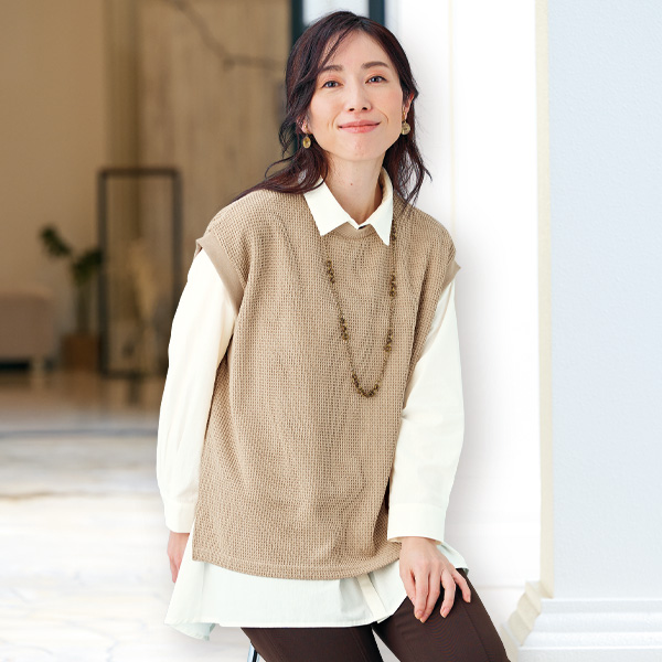 アクセントボタン使いシャツ