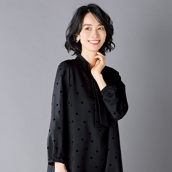 ドット柄フロッキープリントボウタイ付ワンピース 大きいサイズ M LL 3L 4L