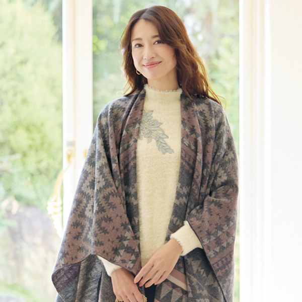 レース使いシャギーニットプルオーバー