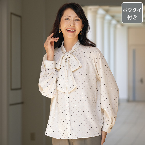 ボウタイ付き小紋柄風プリントブラウス