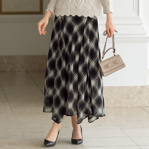 バイヤスチェック柄フレアスカート