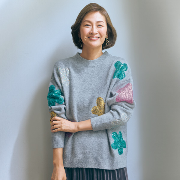 スパンコール刺しゅうセーター