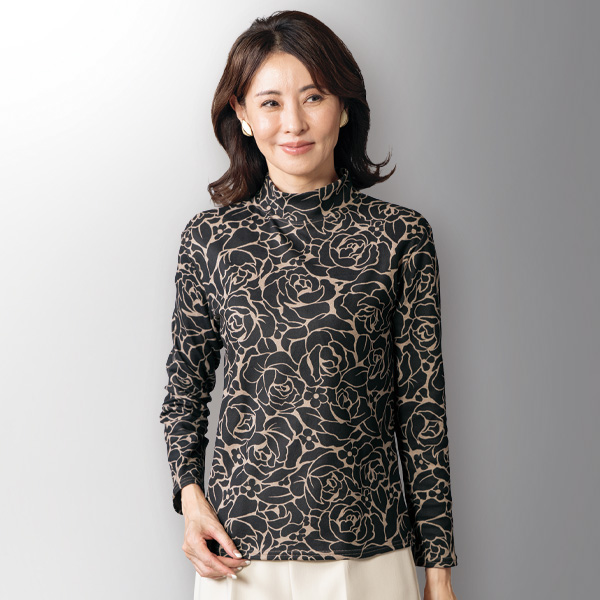 バラ柄プルオーバー