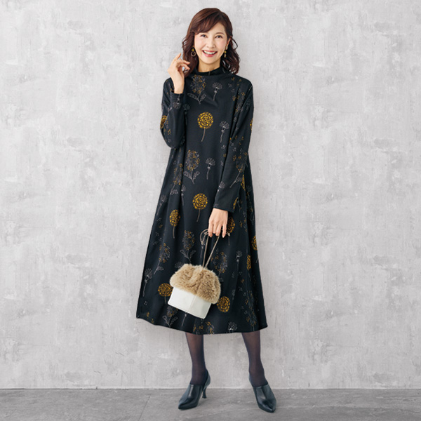 ボトルネックプリントワンピース