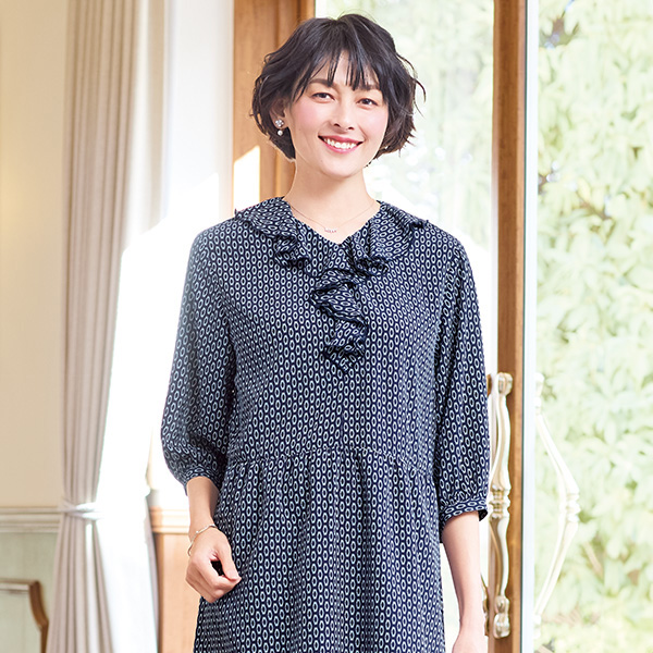 ラッフル襟プリントワンピース  大きいサイズ M LL 4L