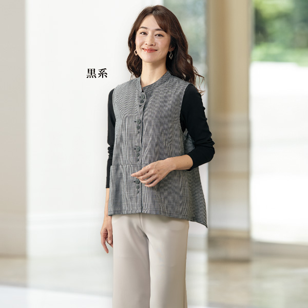 多ボタンデザインベスト