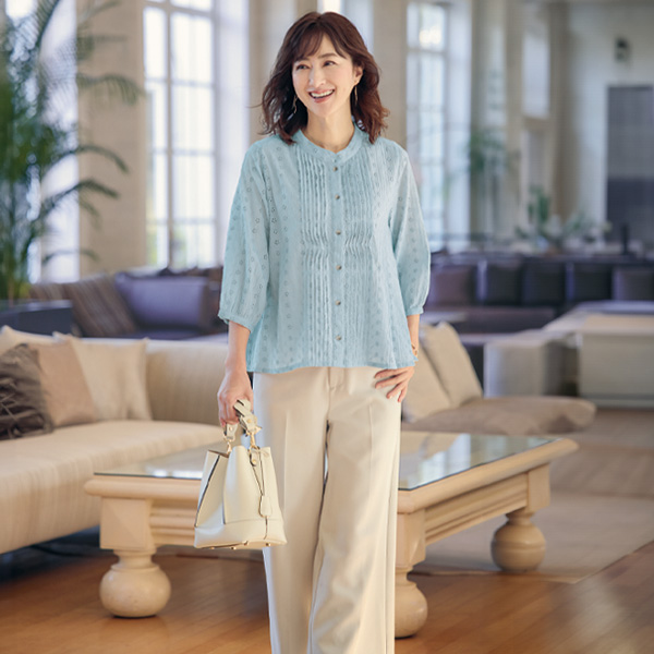 綿ピンタック使いレースブラウス