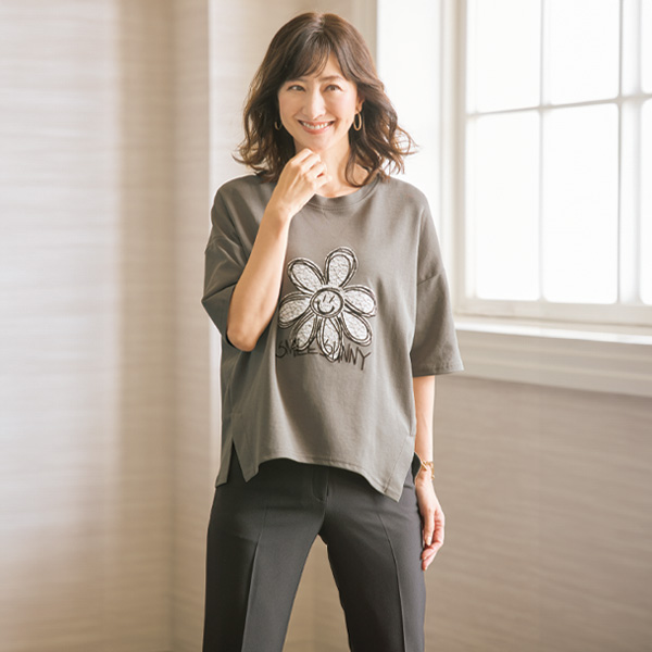 刺しゅう使いドルマンプルオーバー