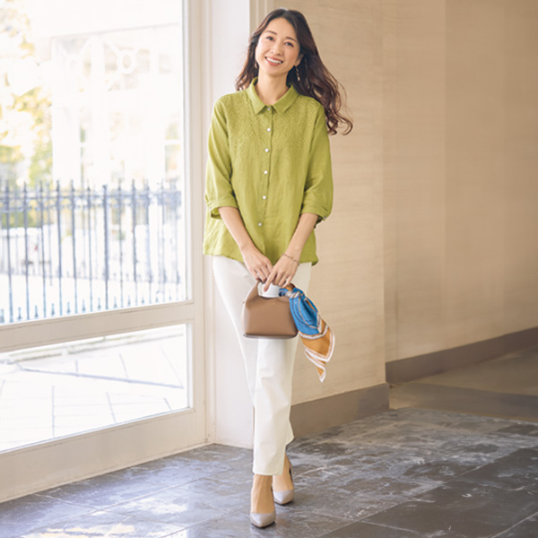 麻100％刺しゅう使いブラウス