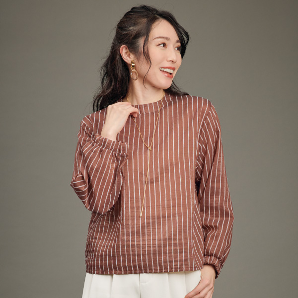 シアーストライプ プルオーバーブラウス