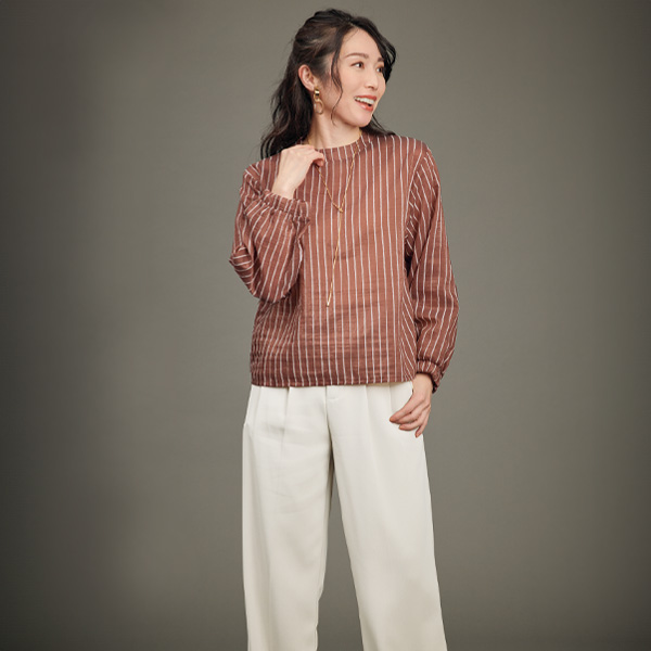 シアーストライプ プルオーバーブラウス