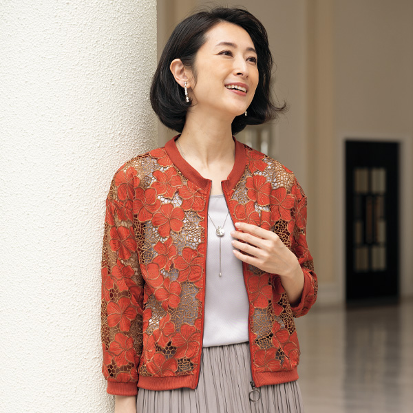 花柄総刺しゅうブルゾン