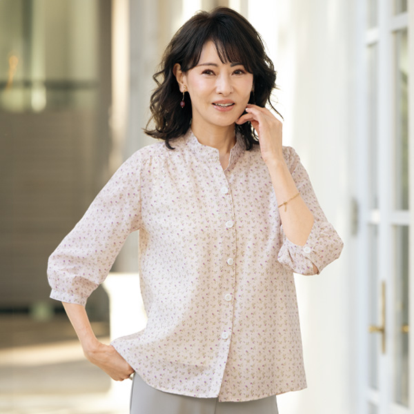 麻混小花プリントゆったりブラウス