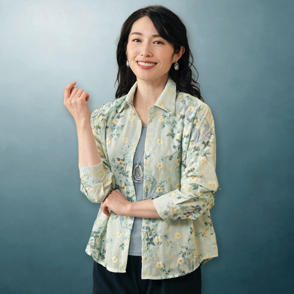 刺しゅうプリントエレガンスブラウス