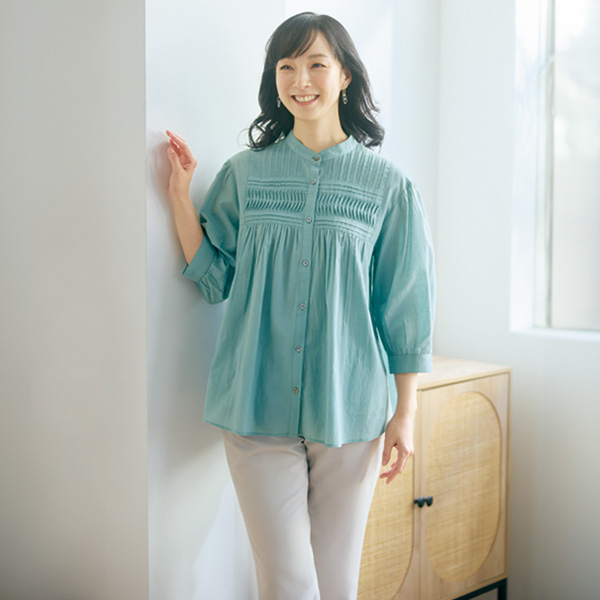 ピンタックデザインブラウス